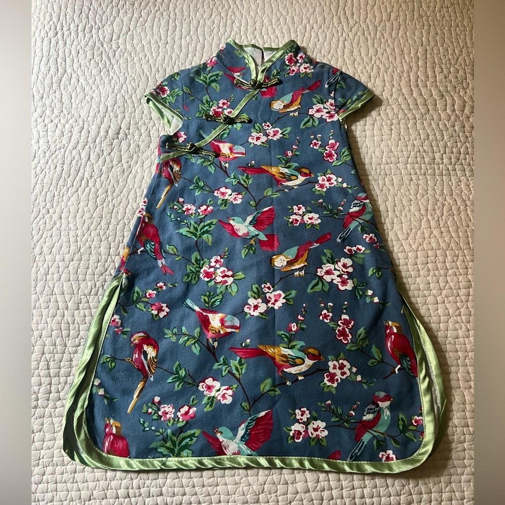 Kids Traditional Chinese Cheongsam Dress with Beautiful Bird and Flower Print